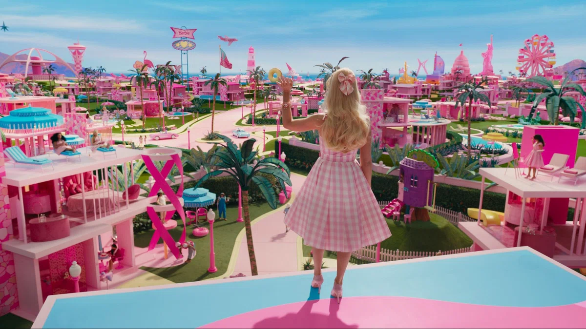 A wide view of Barbieland built in vivid pink production design